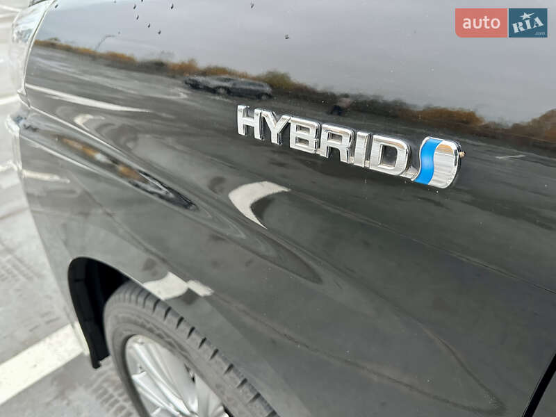 Мінівен Toyota Vellfire 2018 в Києві