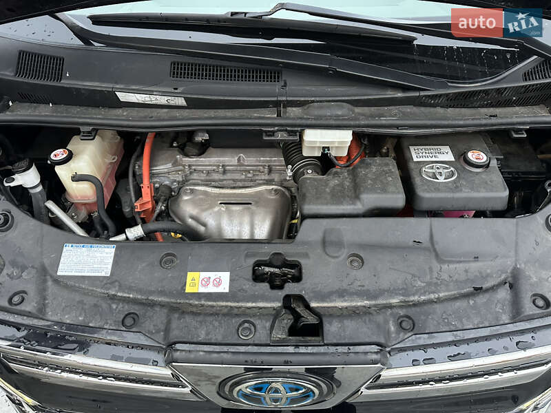 Мінівен Toyota Vellfire 2018 в Києві