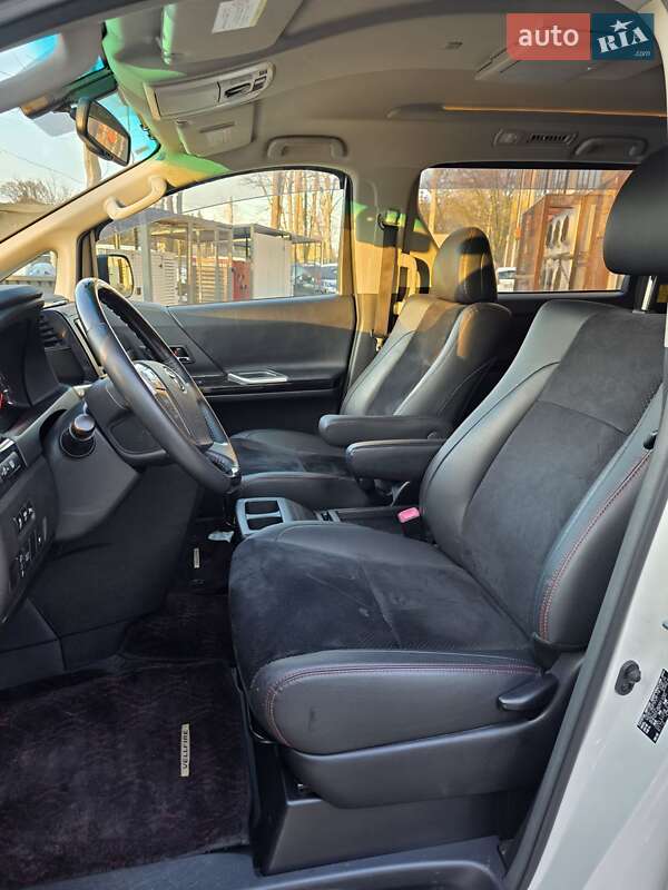 Минивэн Toyota Vellfire 2013 в Одессе