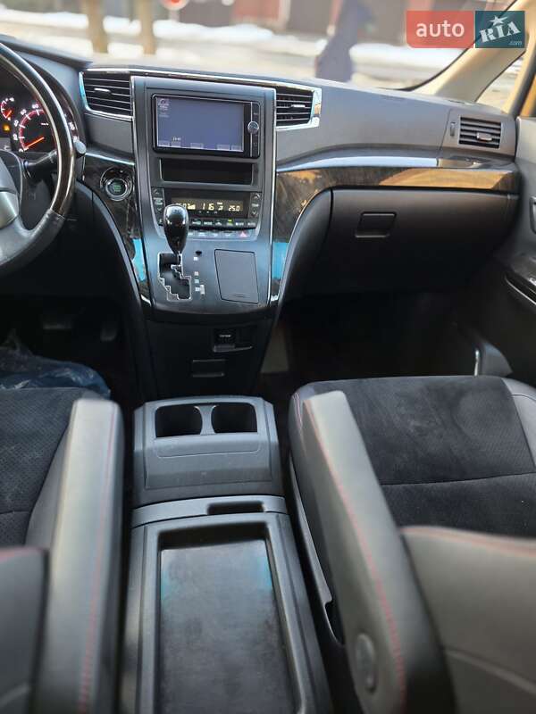 Минивэн Toyota Vellfire 2013 в Одессе