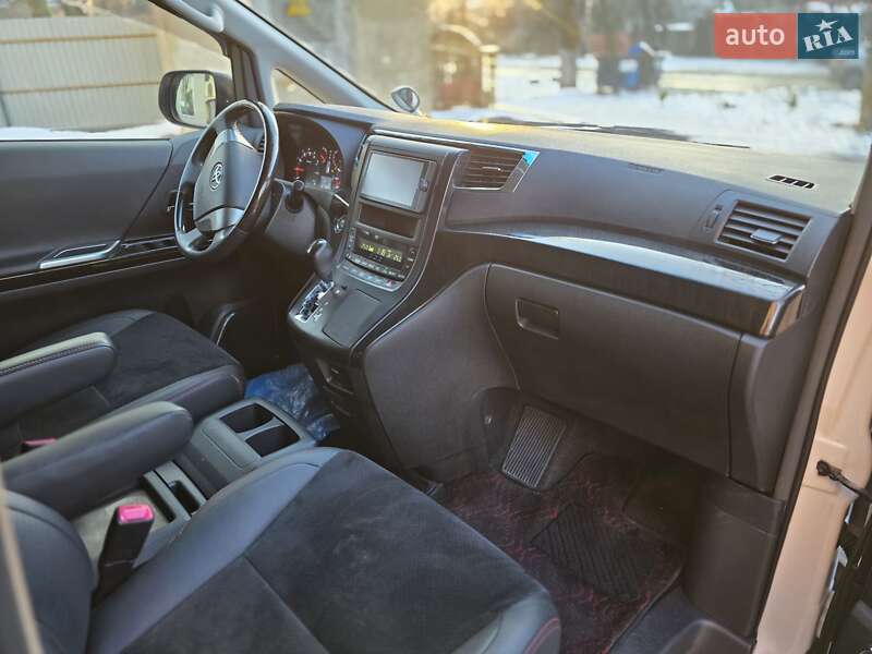 Минивэн Toyota Vellfire 2013 в Одессе