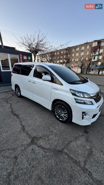 Минивэн Toyota Vellfire 2012 в Белгороде-Днестровском