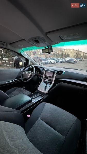 Минивэн Toyota Vellfire 2012 в Белгороде-Днестровском