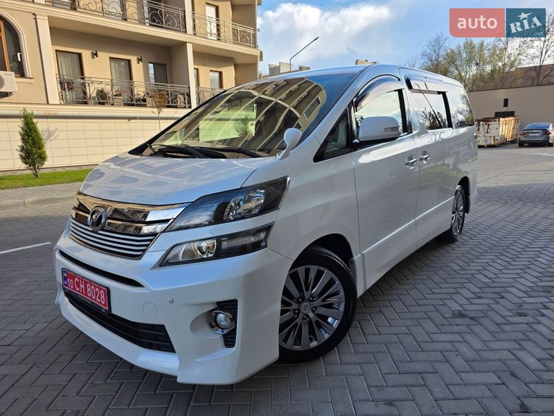 Мінівен Toyota Vellfire 2013 в Одесі