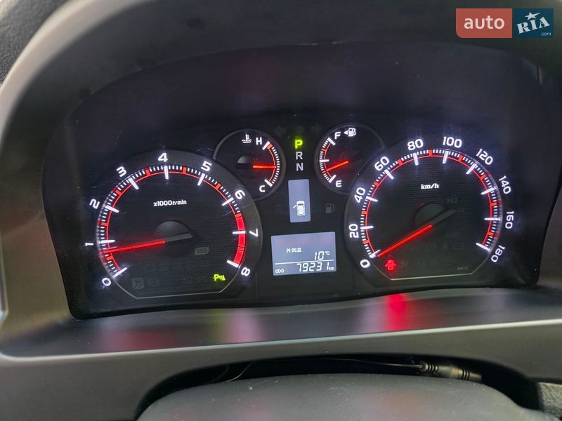 Мінівен Toyota Vellfire 2013 в Одесі