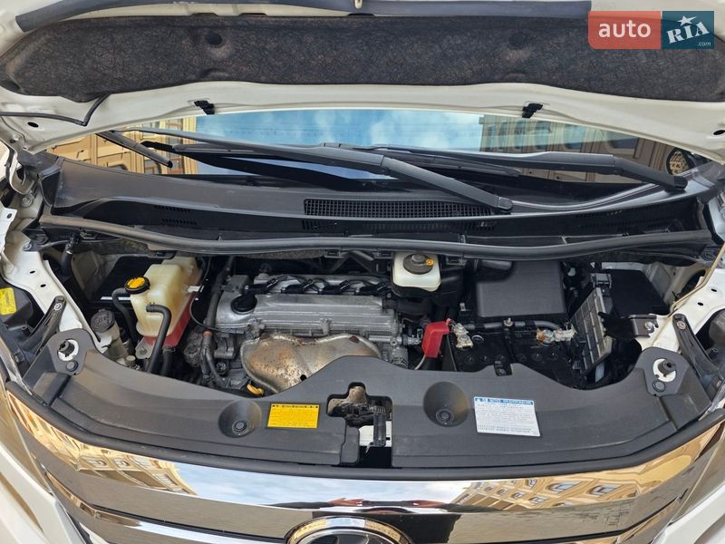 Мінівен Toyota Vellfire 2013 в Одесі