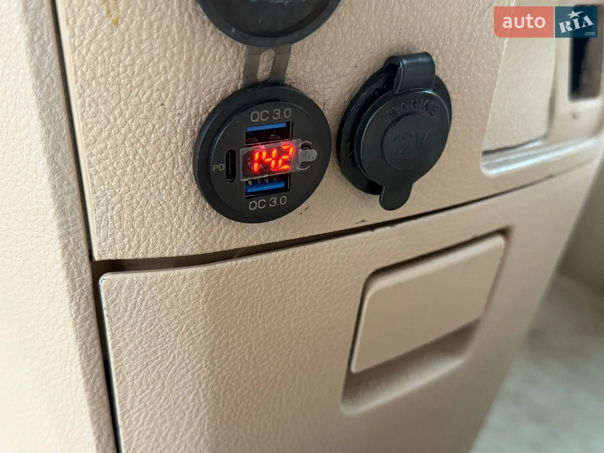 2010 Toyota Vellfire - мініатюра 8
