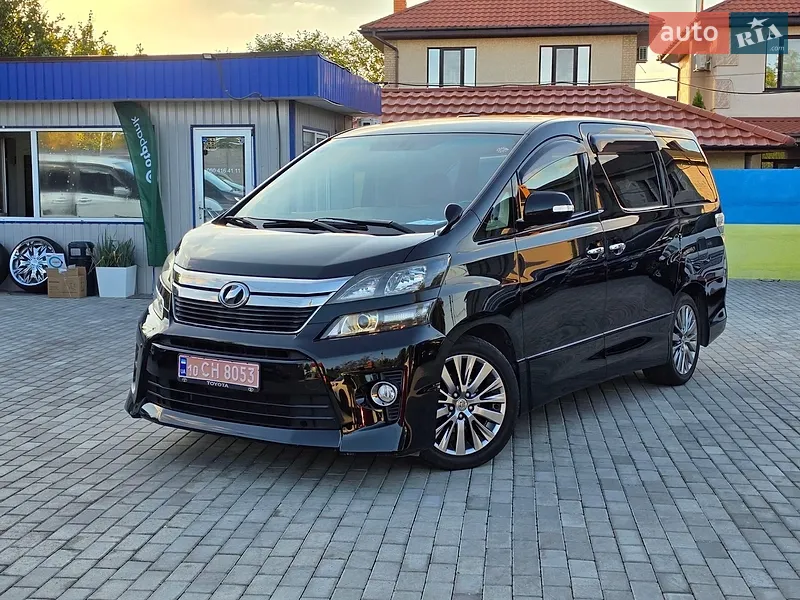 Toyota Vellfire 2013