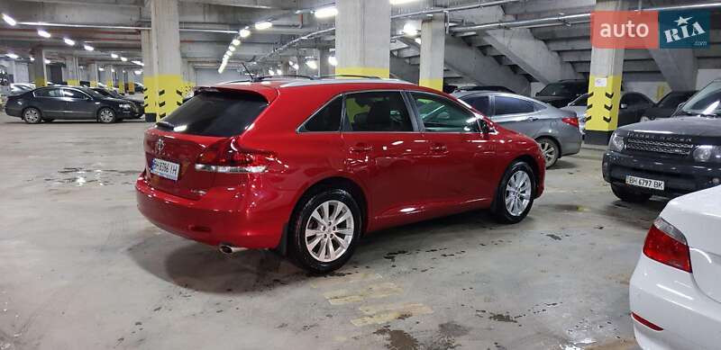 Позашляховик / Кросовер Toyota Venza 2013 в Одесі