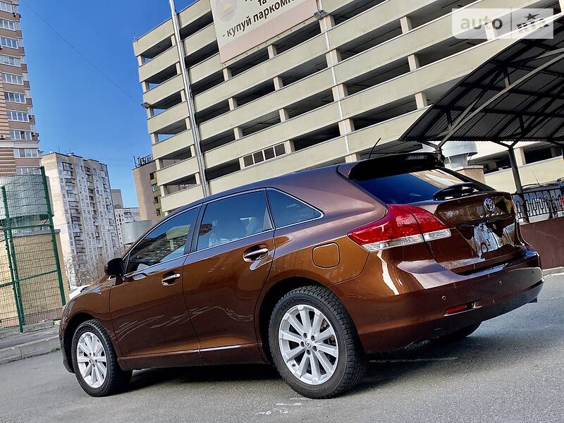 Універсал Toyota Venza 2010 в Києві