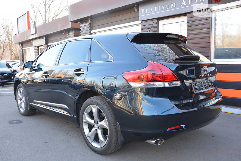 Позашляховик / Кросовер Toyota Venza 2015 в Одесі