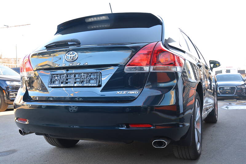 Позашляховик / Кросовер Toyota Venza 2015 в Одесі