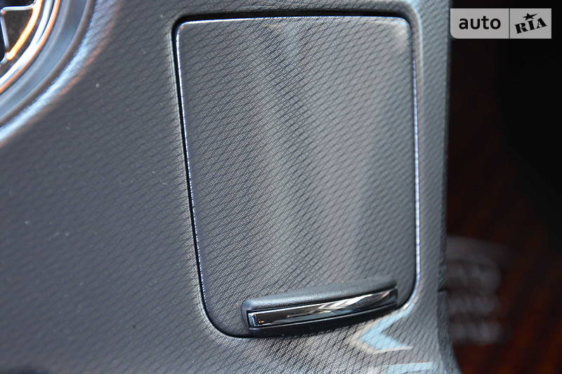 Позашляховик / Кросовер Toyota Venza 2015 в Одесі