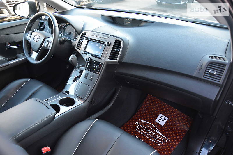 Позашляховик / Кросовер Toyota Venza 2015 в Одесі