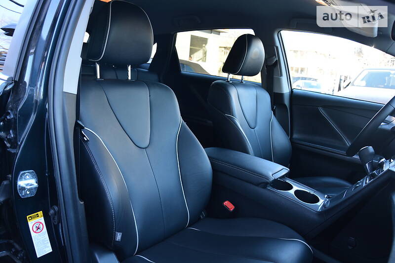 Позашляховик / Кросовер Toyota Venza 2015 в Одесі