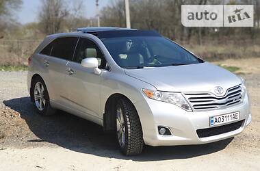 Позашляховик / Кросовер Toyota Venza 2010 в 
