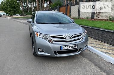Позашляховик / Кросовер Toyota Venza 2014 в 