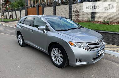 Позашляховик / Кросовер Toyota Venza 2014 в 