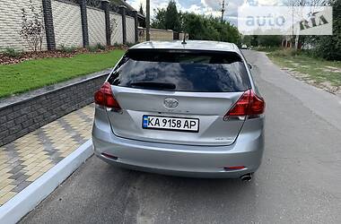 Позашляховик / Кросовер Toyota Venza 2014 в 