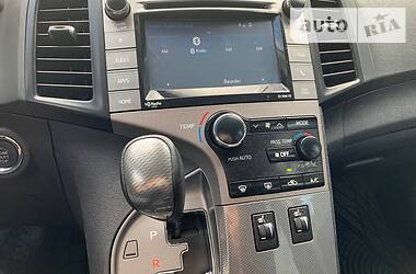 Позашляховик / Кросовер Toyota Venza 2014 в 