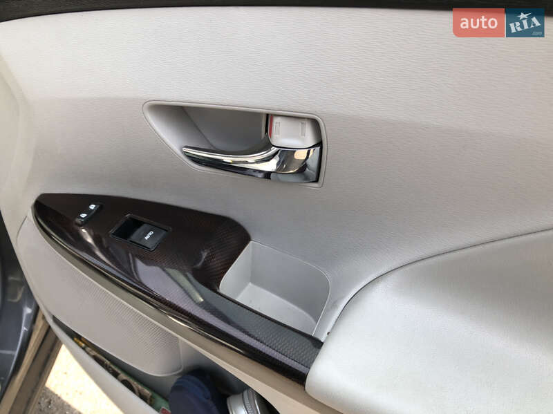 Позашляховик / Кросовер Toyota Venza 2010 в Києві