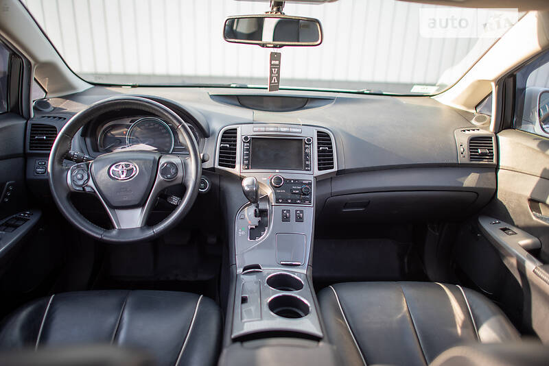 Універсал Toyota Venza 2013 в Чернівцях