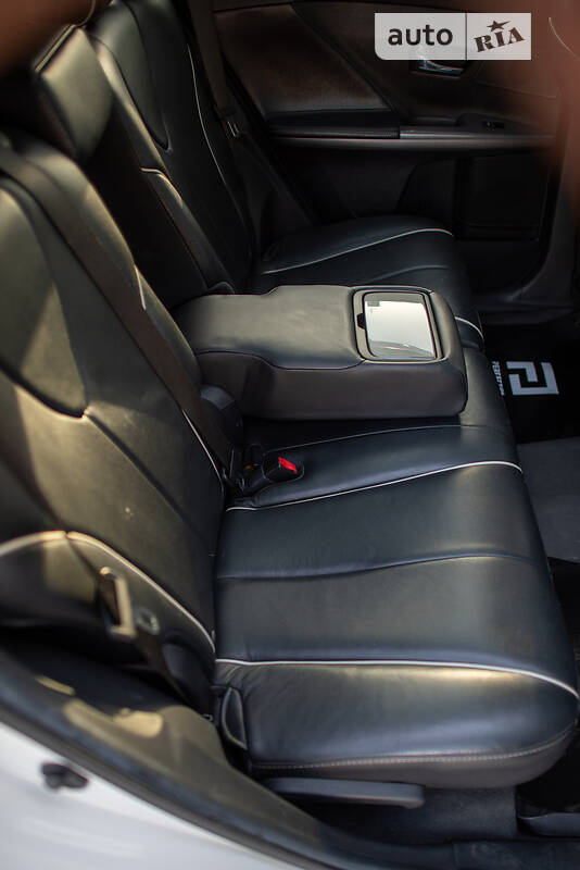 Універсал Toyota Venza 2013 в Чернівцях
