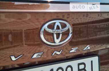 Позашляховик / Кросовер Toyota Venza 2013 в Хмельницькому