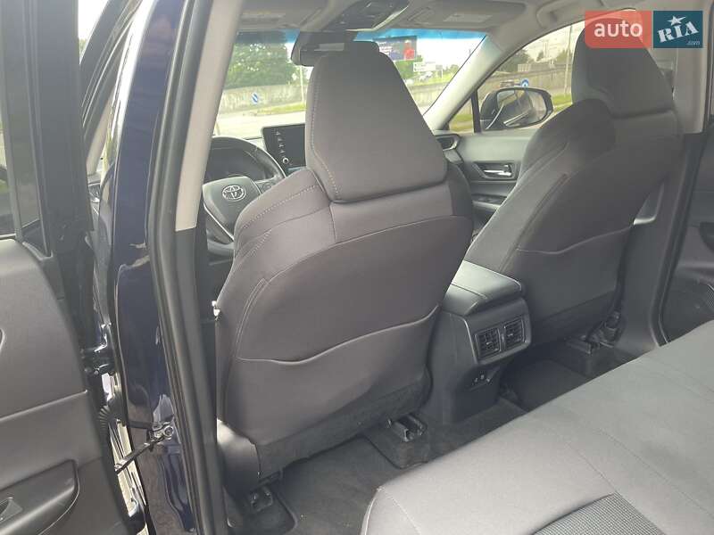 Позашляховик / Кросовер Toyota Venza 2020 в Львові