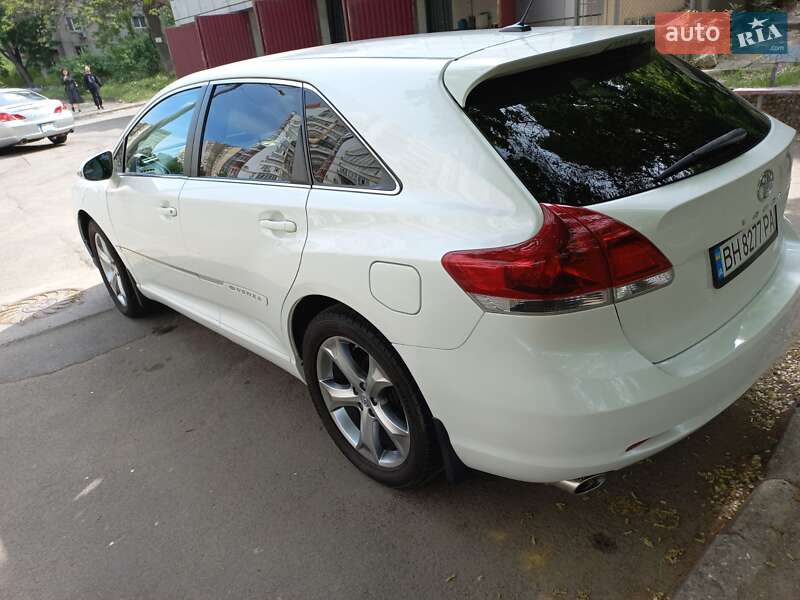 Позашляховик / Кросовер Toyota Venza 2012 в Одесі