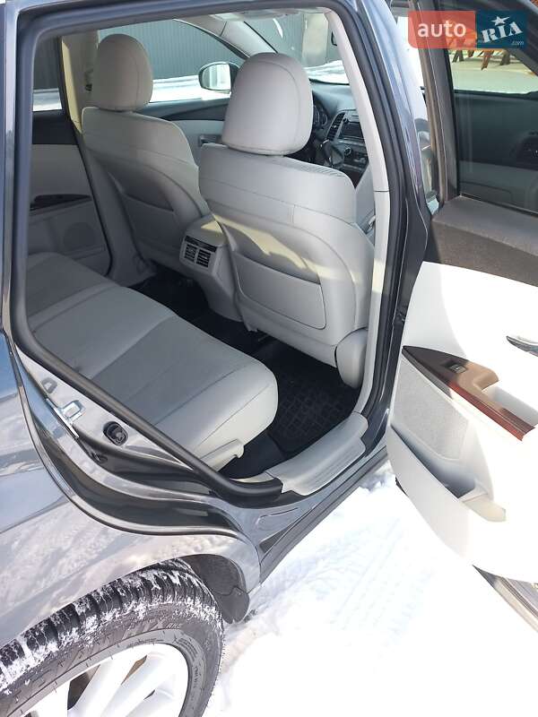 Позашляховик / Кросовер Toyota Venza 2009 в Сокалі