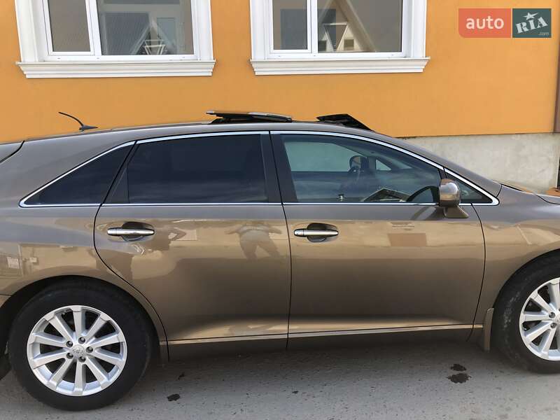 Позашляховик / Кросовер Toyota Venza 2011 в Миколаєві