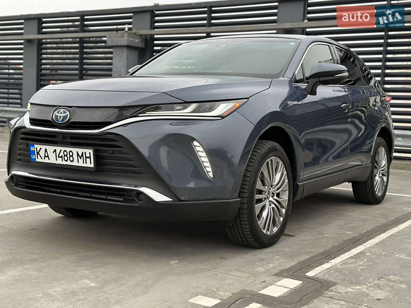 Позашляховик / Кросовер Toyota Venza 2021 в Києві