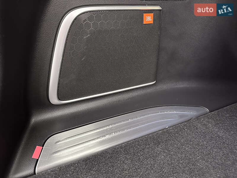 Позашляховик / Кросовер Toyota Venza 2021 в Києві