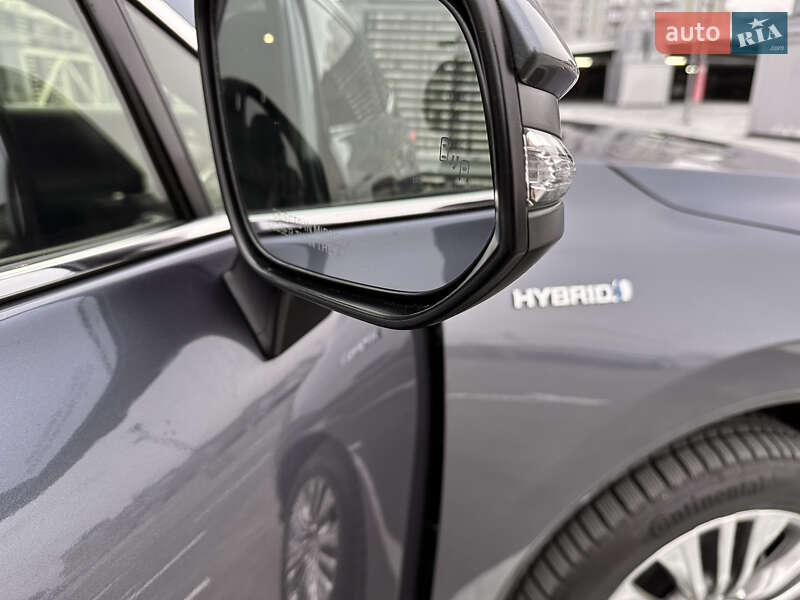 Позашляховик / Кросовер Toyota Venza 2021 в Києві