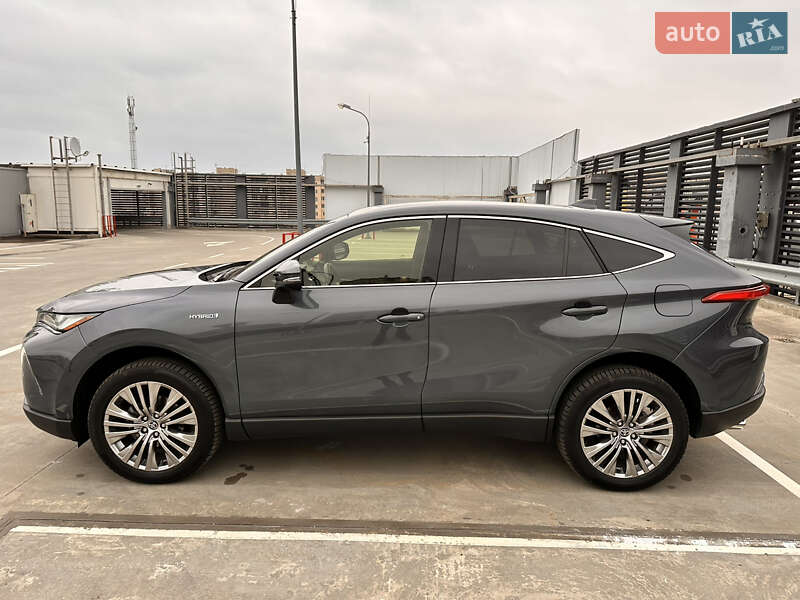 Позашляховик / Кросовер Toyota Venza 2021 в Києві