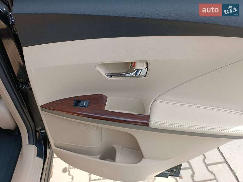 Внедорожник / Кроссовер Toyota Venza 2015 в Виноградове