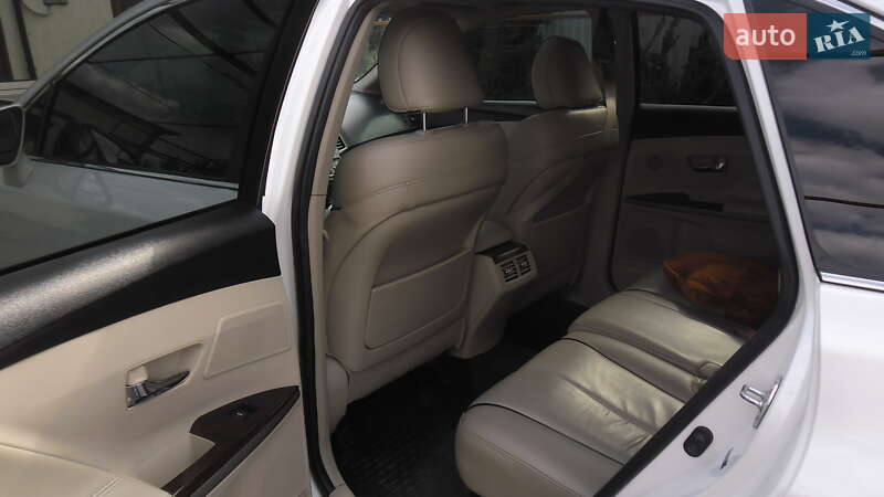 Позашляховик / Кросовер Toyota Venza 2013 в Запоріжжі