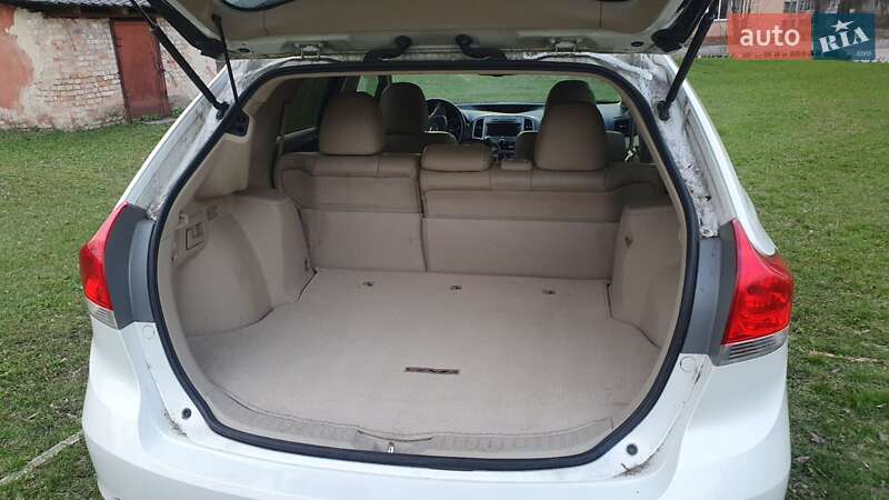 Внедорожник / Кроссовер Toyota Venza 2011 в Черкассах