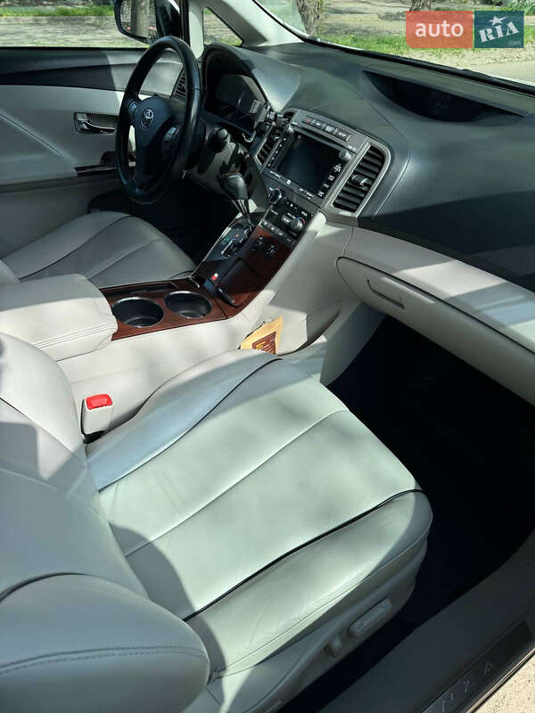 Внедорожник / Кроссовер Toyota Venza 2011 в Днепре