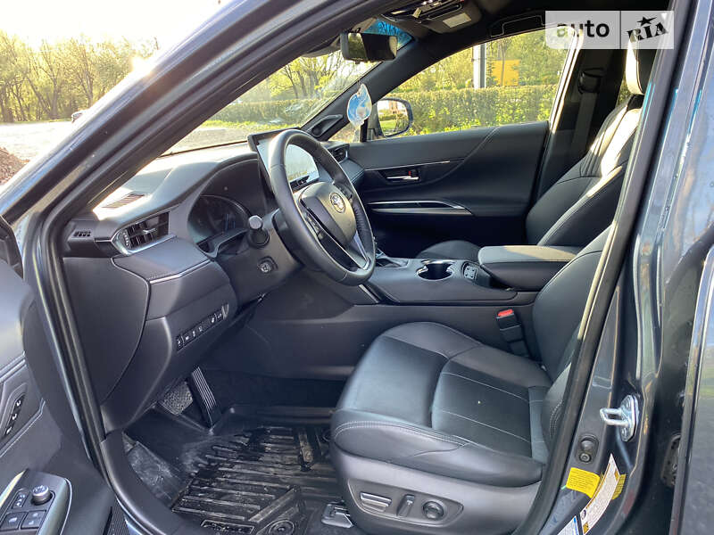 Позашляховик / Кросовер Toyota Venza 2021 в Умані