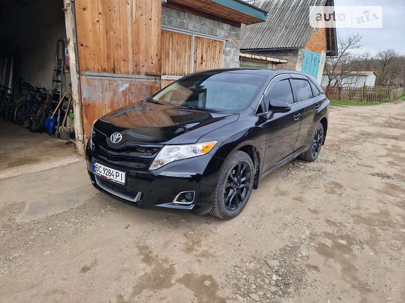 Позашляховик / Кросовер Toyota Venza 2013 в Бориславі