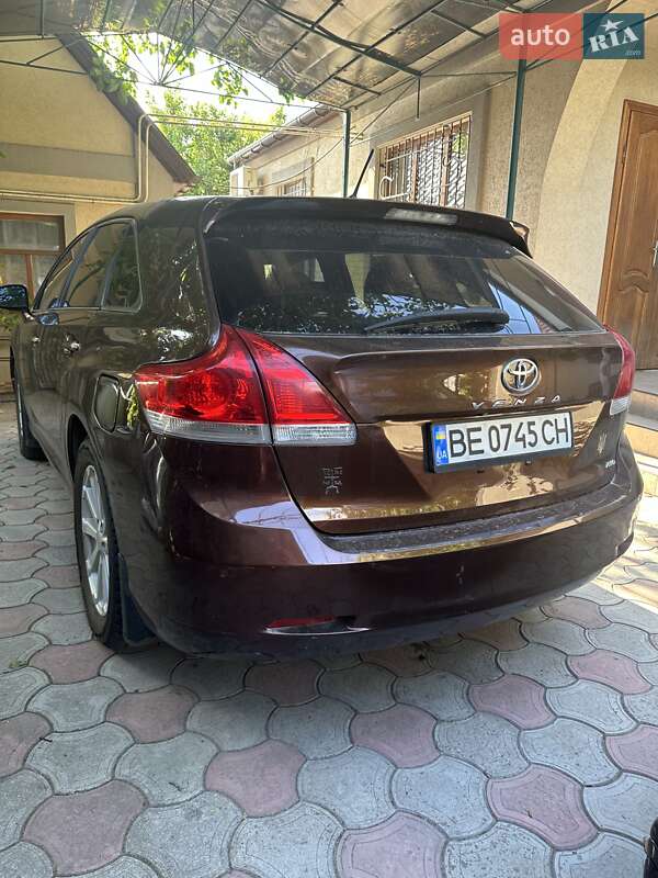 Позашляховик / Кросовер Toyota Venza 2011 в Миколаєві