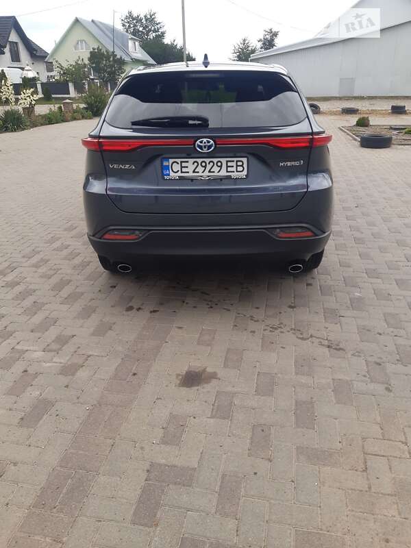 Позашляховик / Кросовер Toyota Venza 2021 в Вижниці