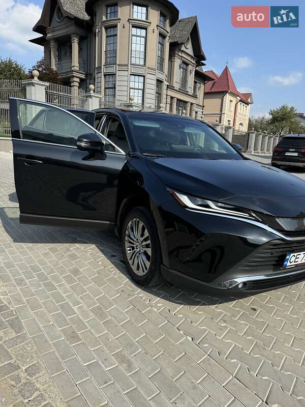 Позашляховик / Кросовер Toyota Venza 2021 в Чернівцях