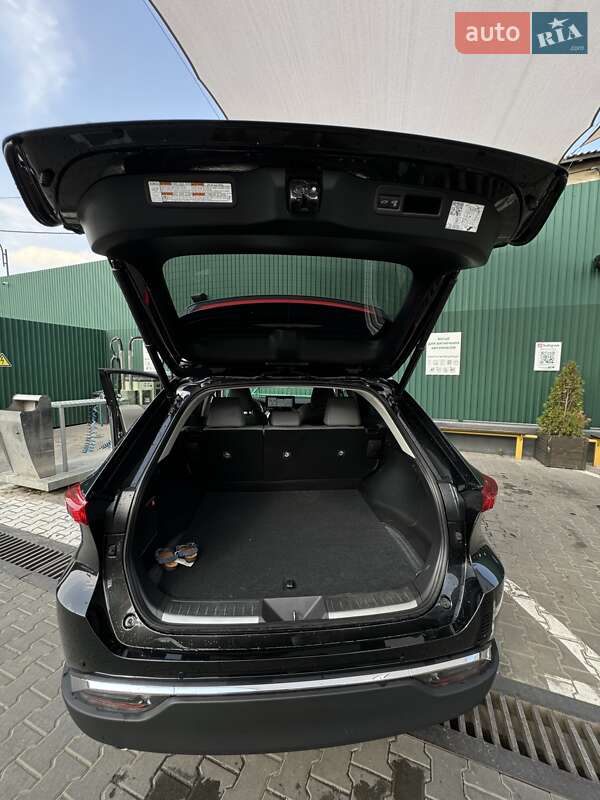 Позашляховик / Кросовер Toyota Venza 2021 в Чернівцях