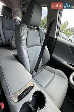 Внедорожник / Кроссовер Toyota Venza 2021 в 