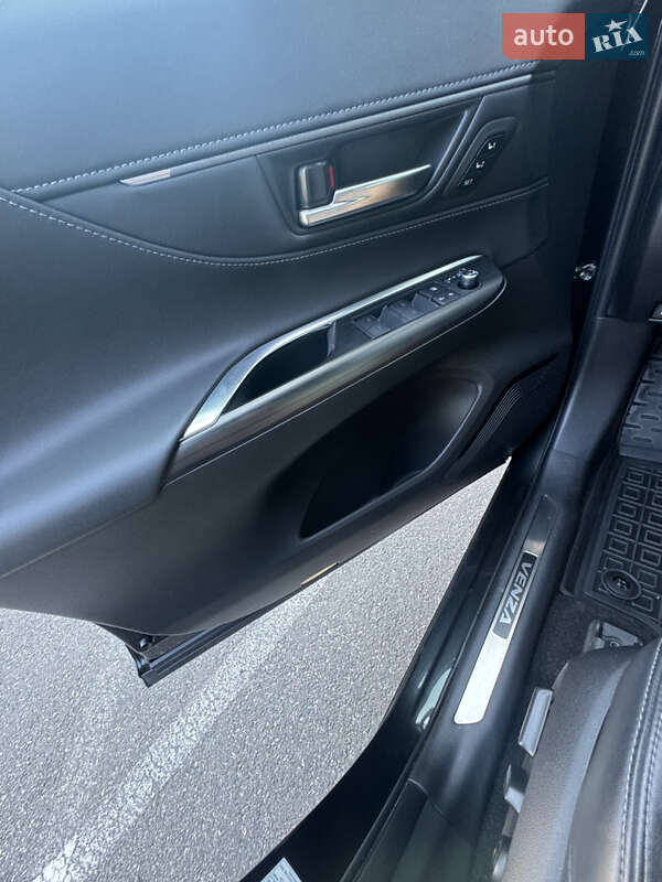 Позашляховик / Кросовер Toyota Venza 2021 в Києві фото 11 Позашляховик / Кросовер Toyota Venza 2021 в Києві