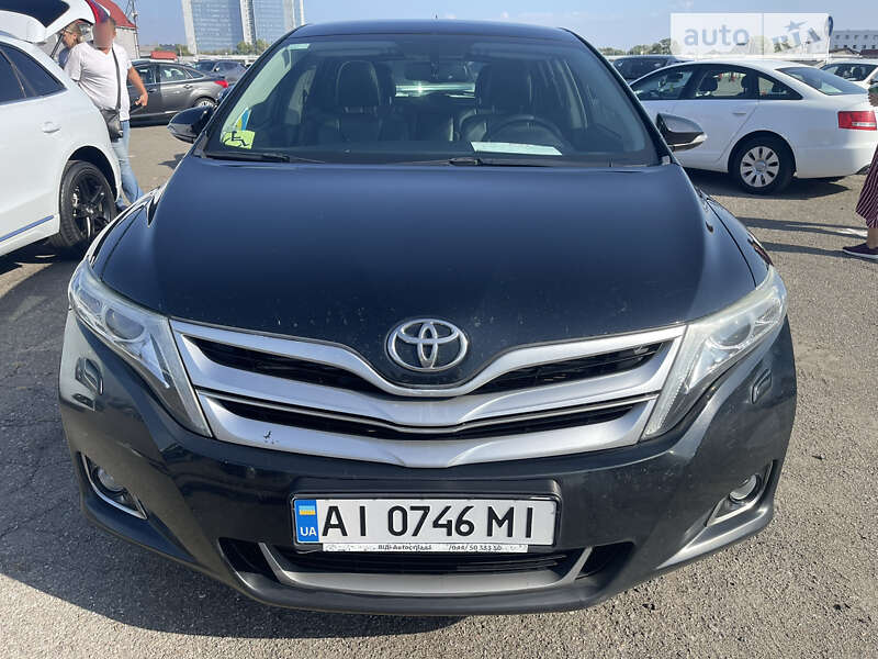 Позашляховик / Кросовер Toyota Venza 2014 в Києві