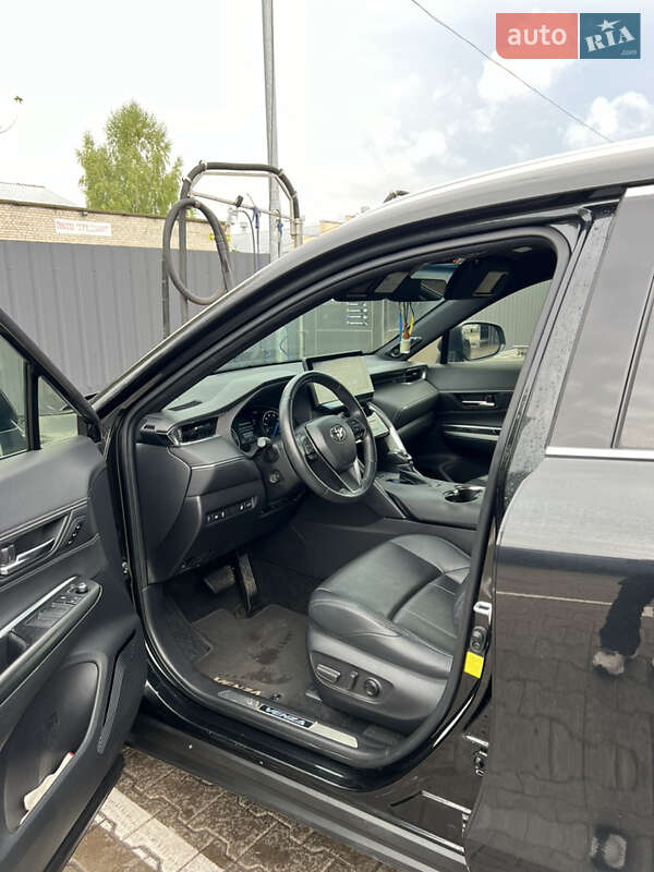 Позашляховик / Кросовер Toyota Venza 2020 в Львові